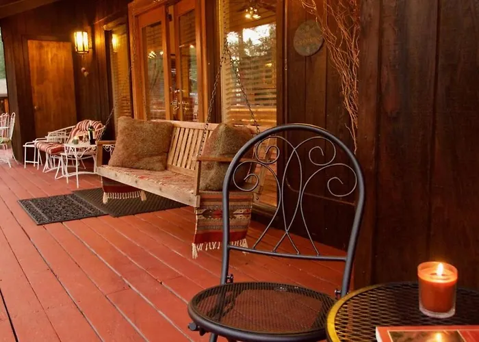 Chalet Artist *